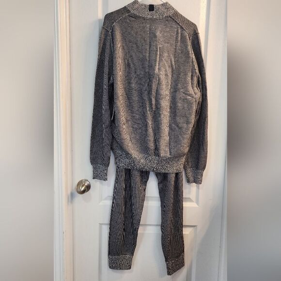 NWT Tommy John Loungewear Top and Bottom Size Large - Picture 2 of 6